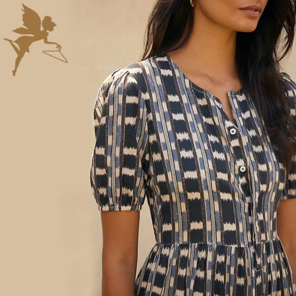 RO'S GARDEN Daphne Batik Print Midi Dress - Picture 3 of 9